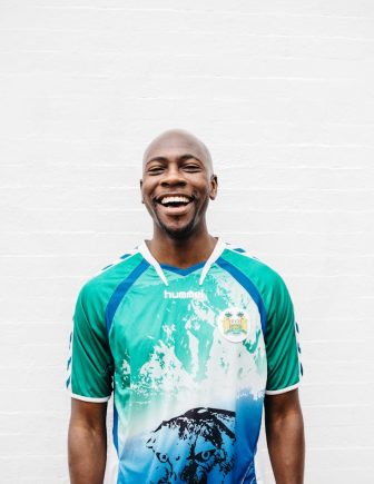 photo-1506277886164-e25aa3f4ef7f