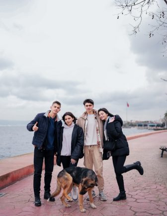 premium_photo-1675791188810-3a01768c1e2f